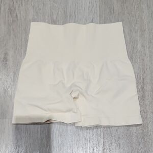 Seamless OQQ Beige Shapewear New Medium